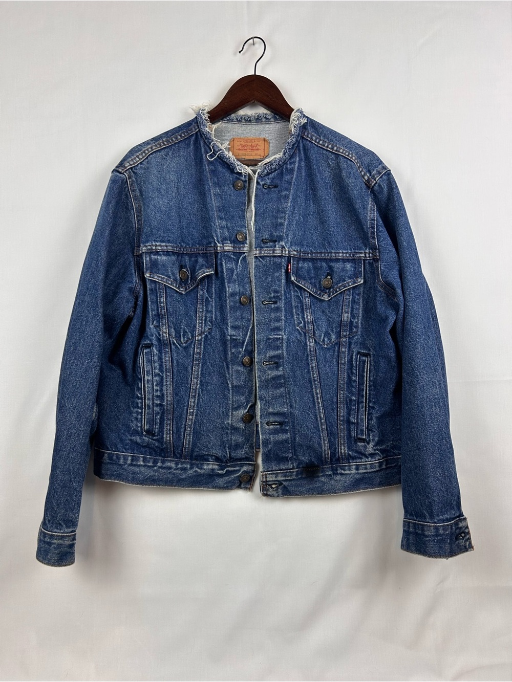 Vintage 80s Levi’s 70506 Denim Trucker Jacket Size 46 USA Distressed